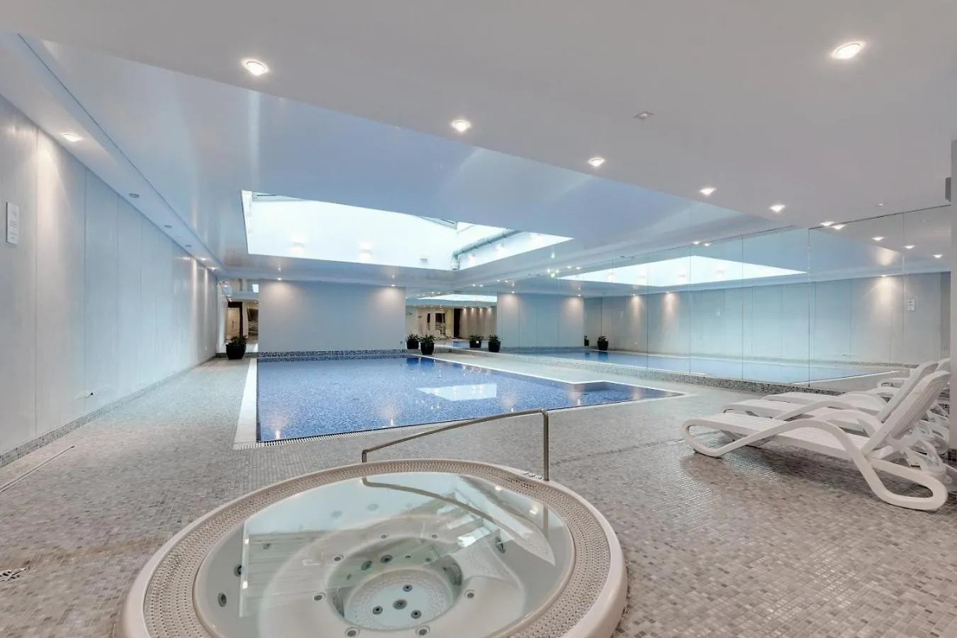 Waterlane River View Premium Spa, Pool & Gym By Downtown Apartments Gdansk