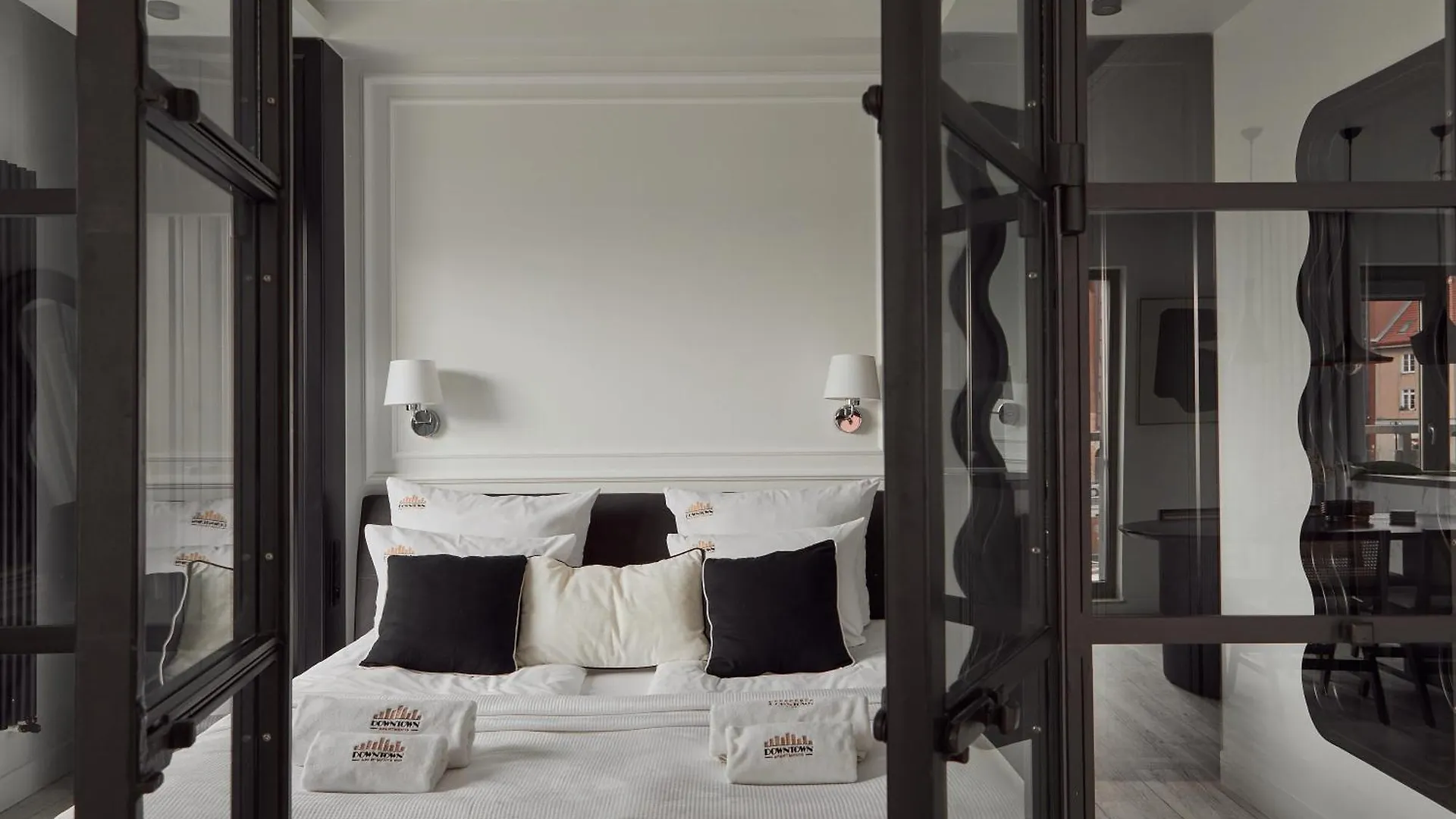 Waterlane River View Premium Spa, Pool & Gym By Downtown Apartments Gdansk