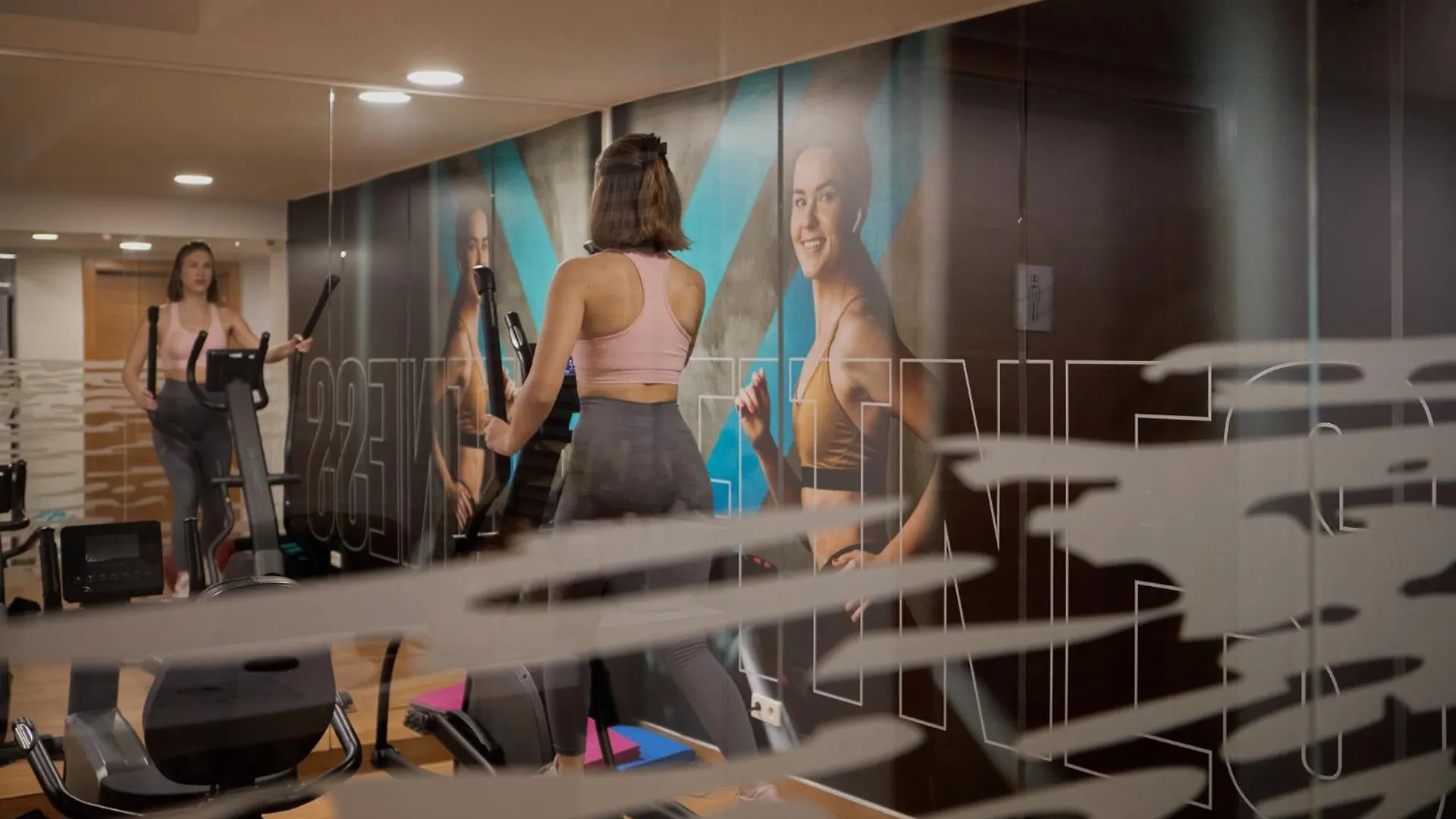 Waterlane River View Premium Spa, Pool & Gym By Downtown Apartments Gdansk 0*,  Poland